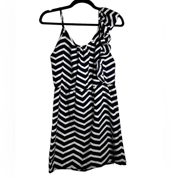 NWT Envy Me Navy White Chevron Ruffle Mini Dress Junior Medium - Picture 3 of 4